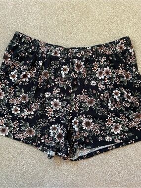 Studio 253 High-Waist Floral Elastic-Waist Shorts. Womens 2X